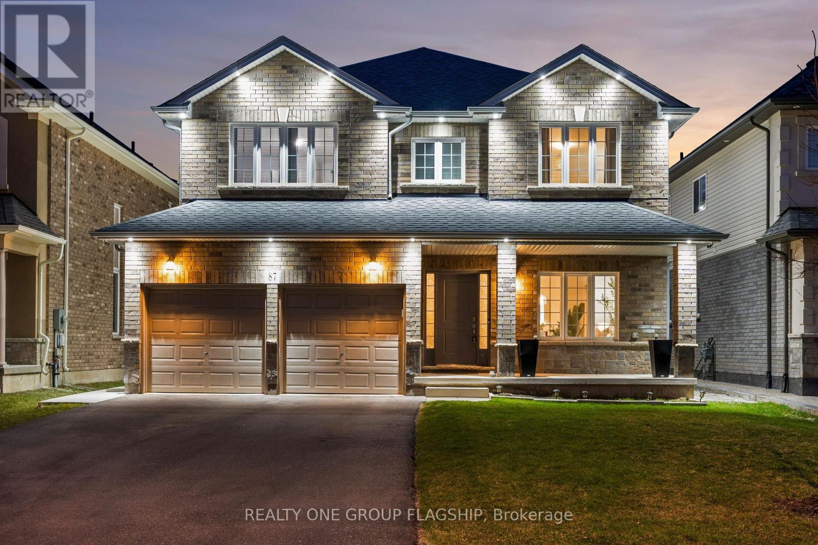Detached at 87 DOLOMITI COURT, Hamilton