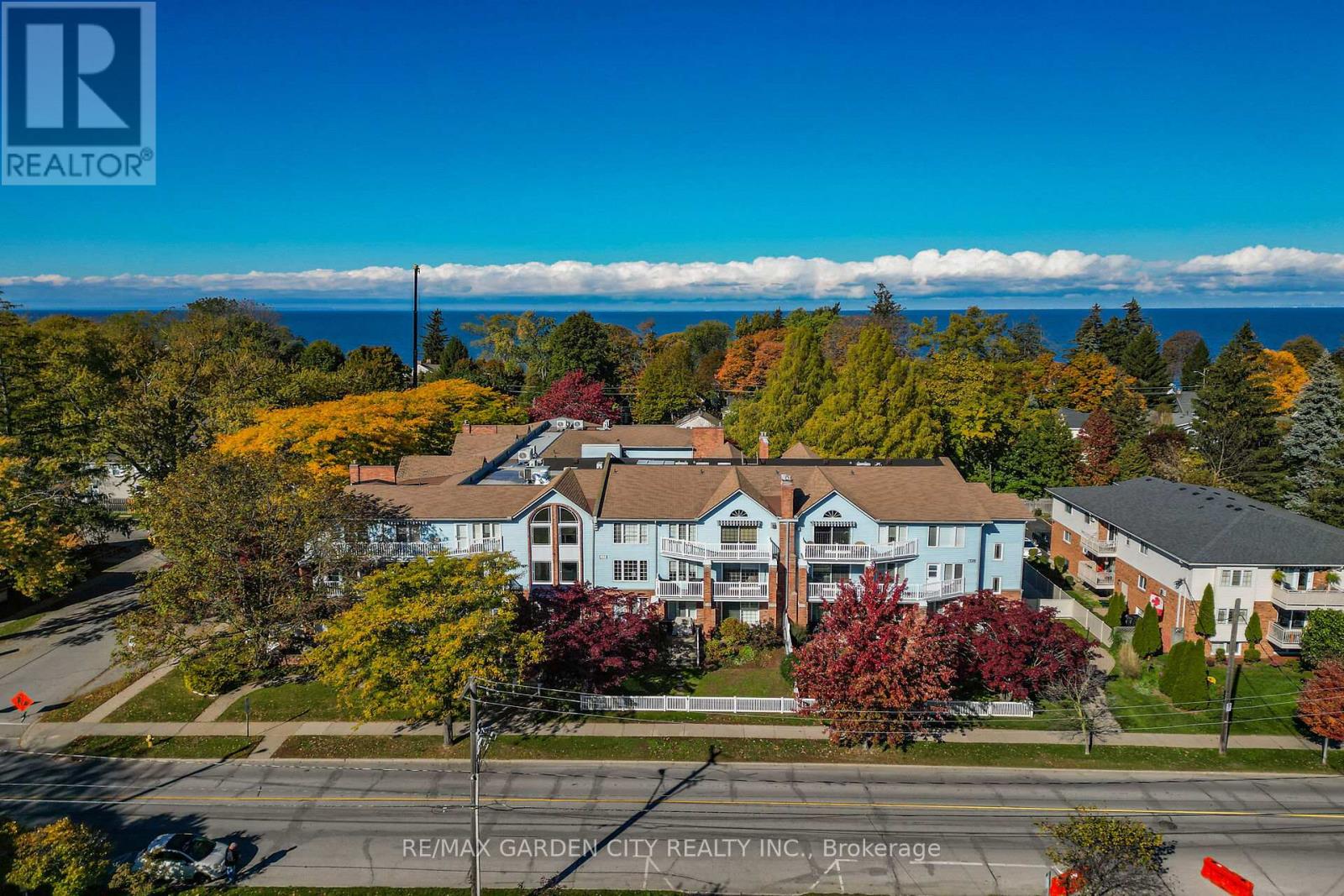 Apartment at 201 - 70 MAIN STREET, St. Catharines (Port Dalhousie)