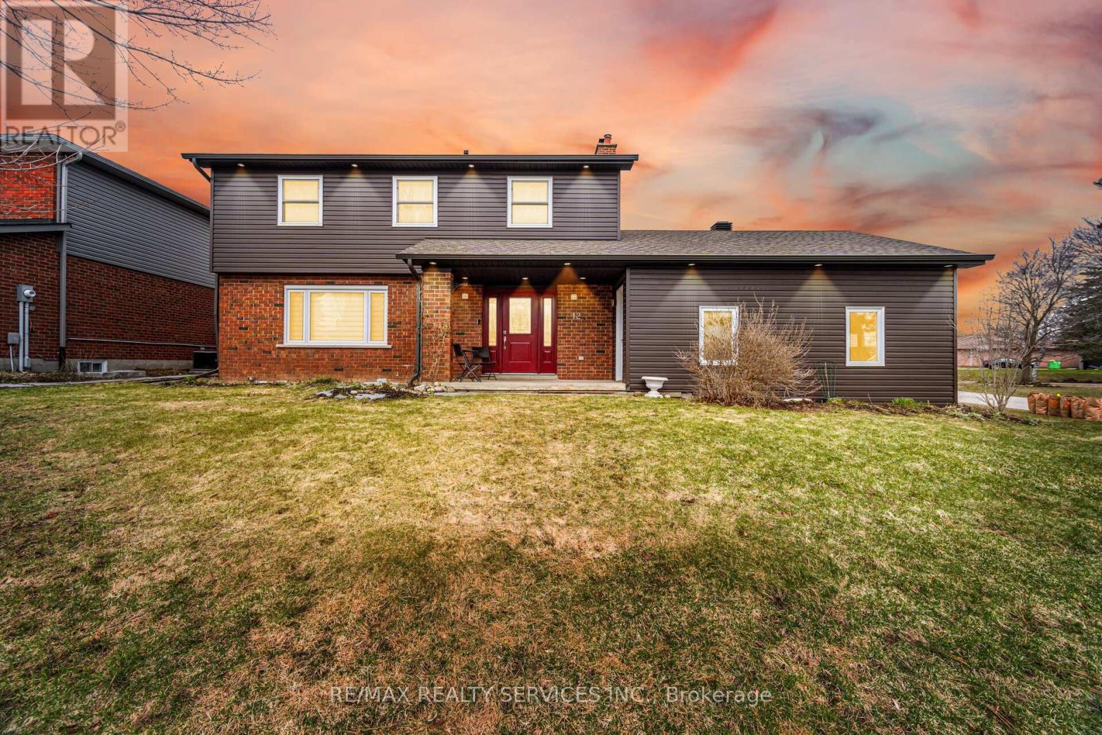 Detached at 12 PINE STREET, Erin