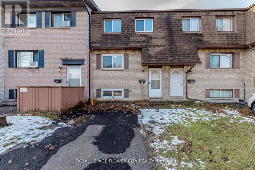 Townhouse at 188 - 195 DENISTOUN STREET, Welland