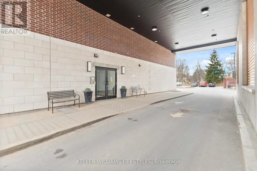 Apartment at 305 - 89 RIDOUT STREET S, London South