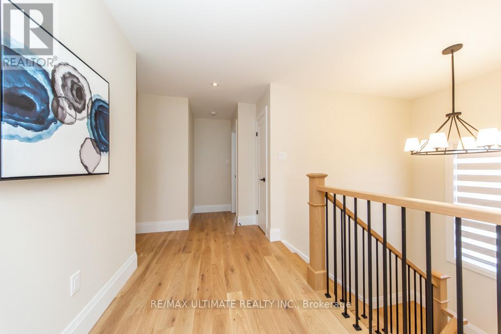 Detached at 6 - 100 WATERSHORE DRIVE, Hamilton