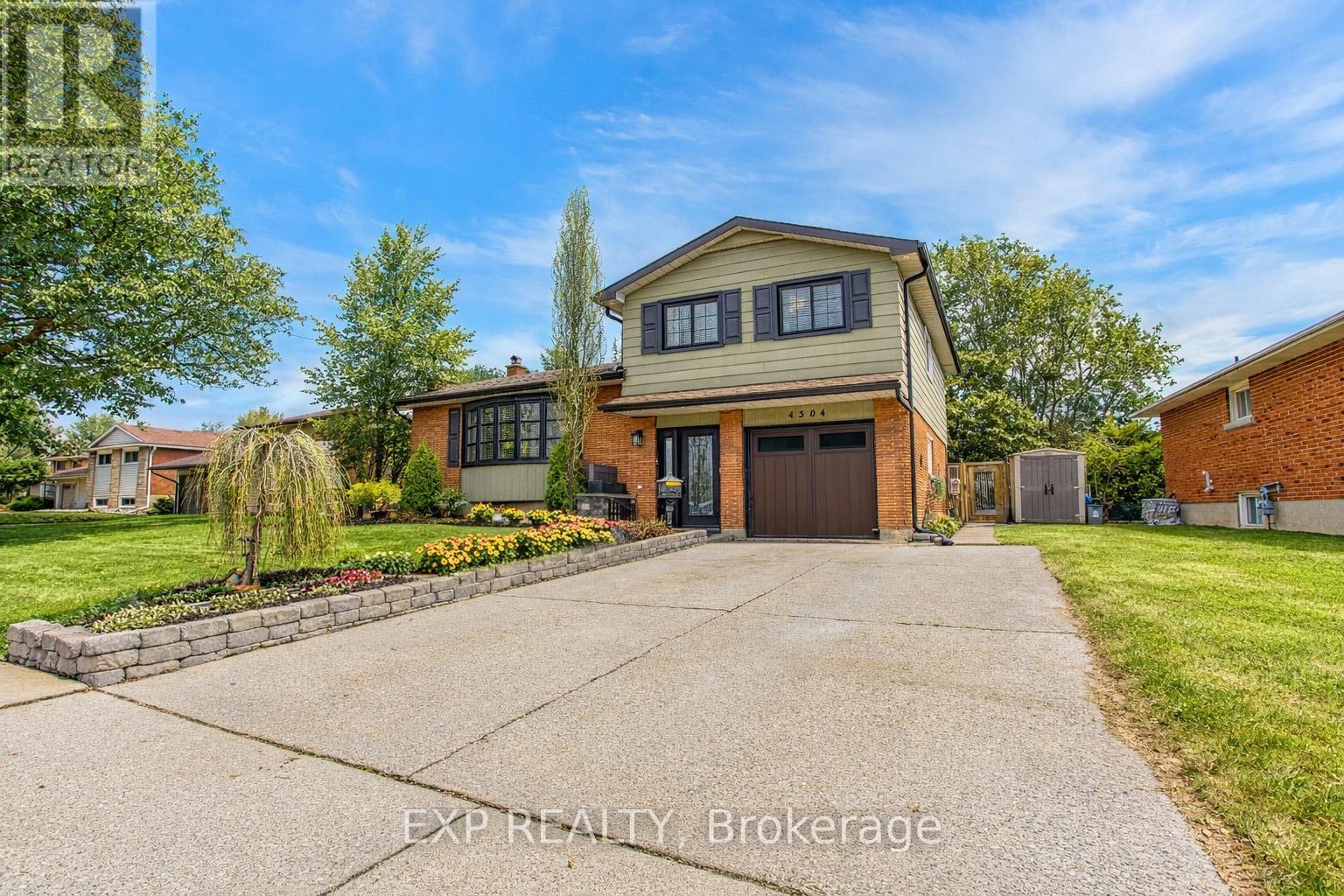 Detached at 4504 QUEENSWAY GARDENS, Niagara Falls (Morrison)