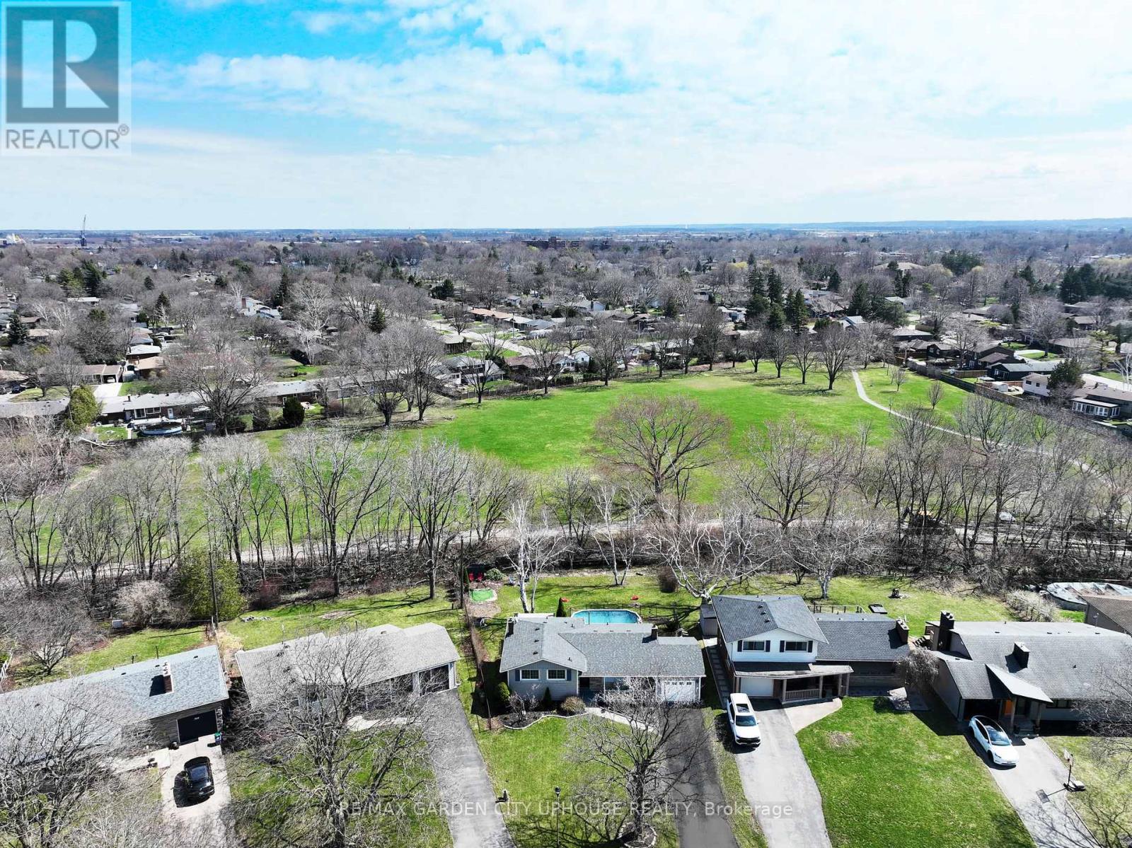 Detached at 46 STRATHCONA DRIVE, St. Catharines (Vine/Linwell)