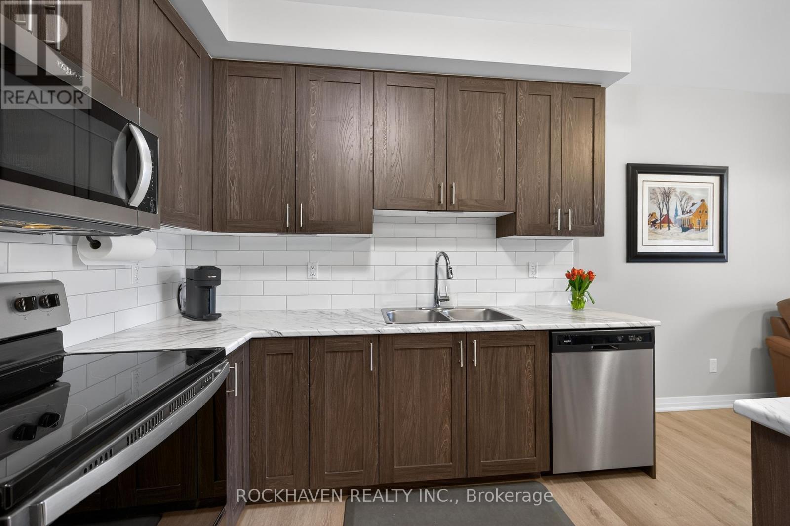 Apartment at 209 - 5 HAMILTON STREET N, Hamilton