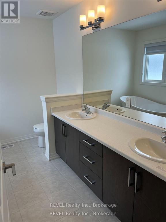 Semi-Detached/Link at UPPER - 84 ACACIA ROAD, Pelham