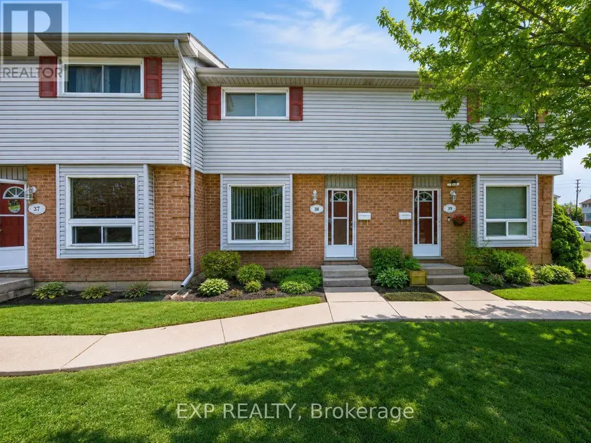 Townhouse at 38 - 1430 JALNA BOULEVARD, London