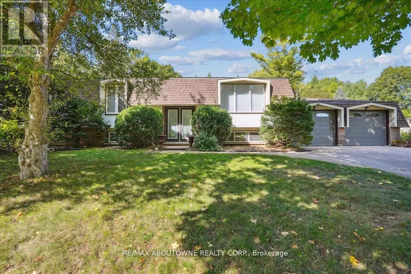 Detached at 25 BANNISDALE WAY, Hamilton