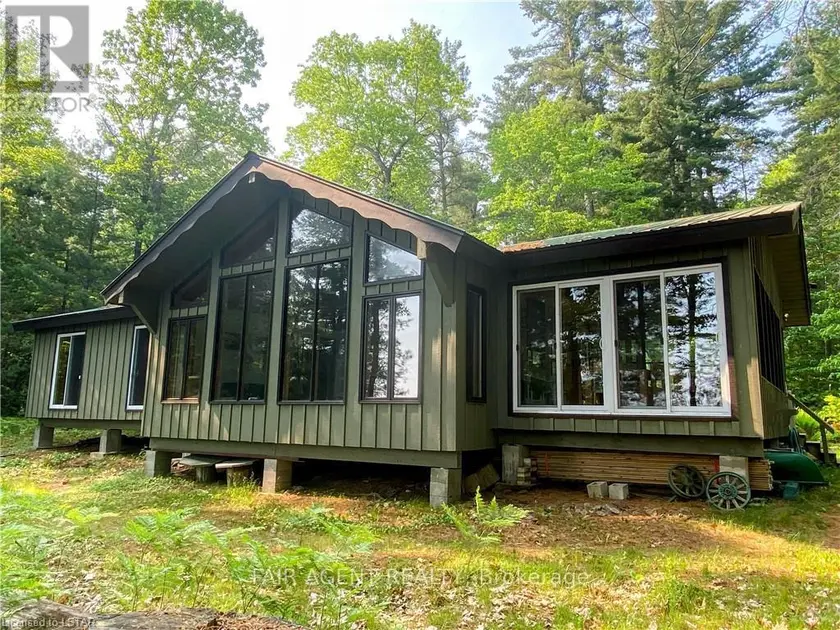 Detached at LT25 SANDY ISLAND, West Nipissing