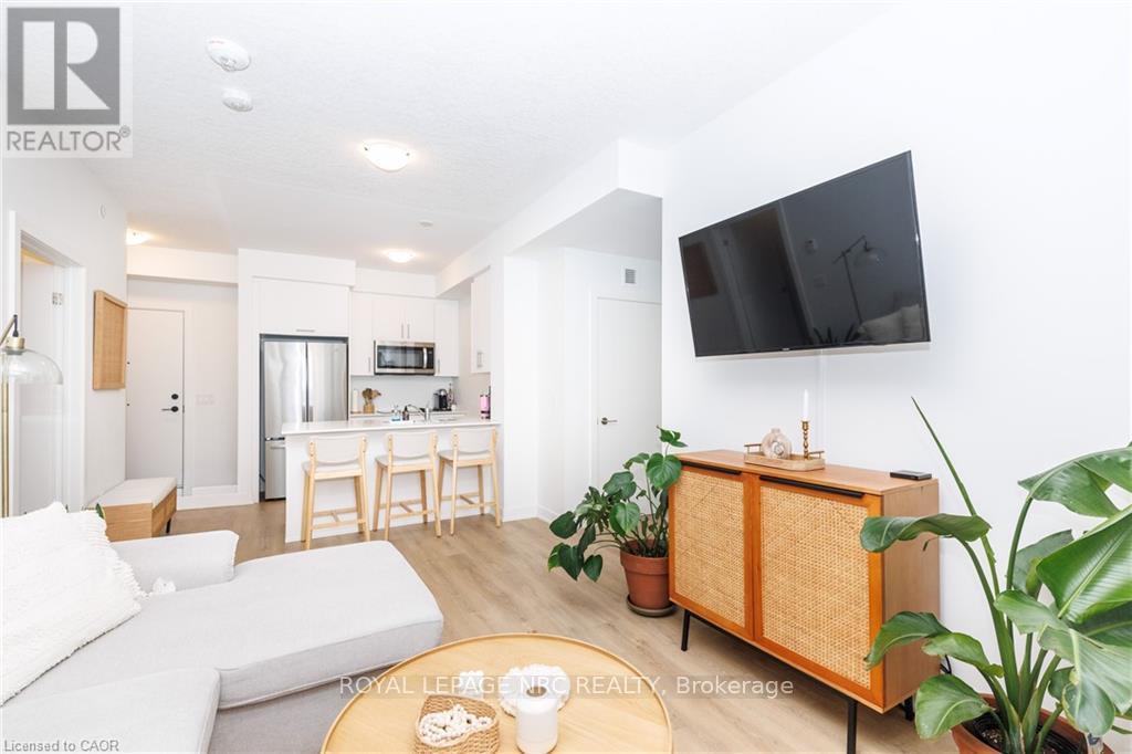Apartment at 501 - 600 NORTH SERVICE ROAD, Hamilton (Stoney Creek)