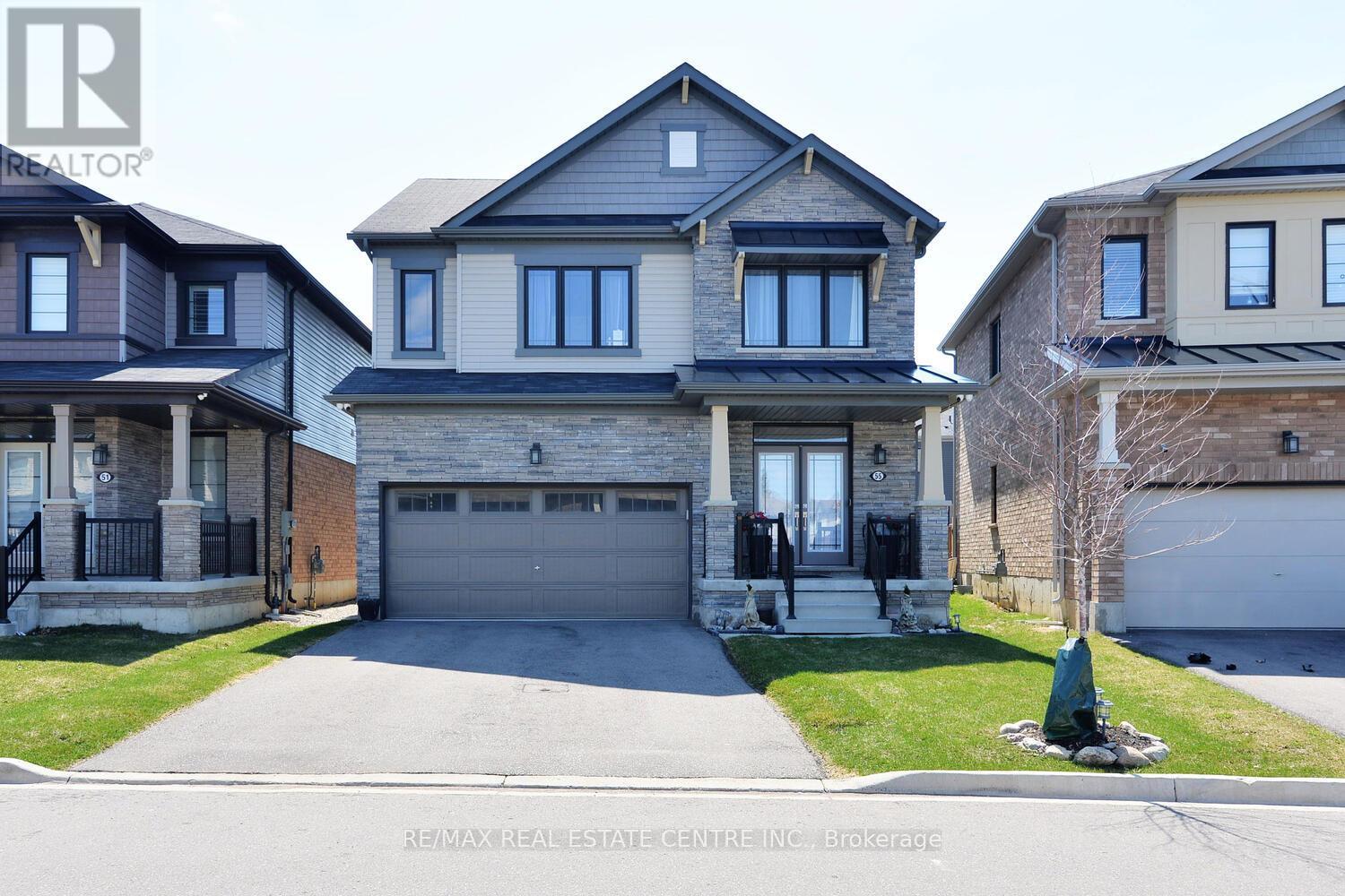 Detached at 55 MAGDALENA STREET, Hamilton (Stoney Creek Mountain)