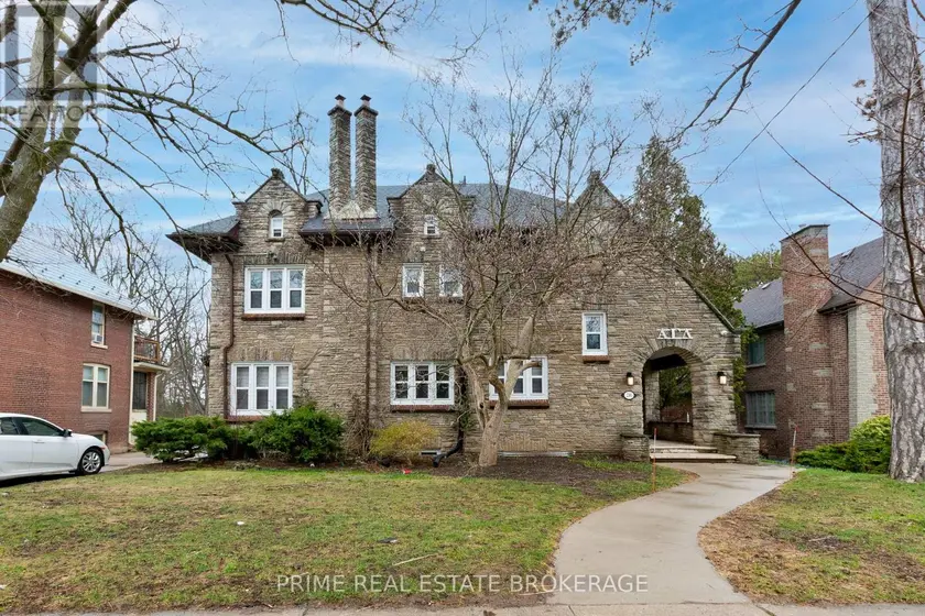 Detached at 290 HURON STREET, London East