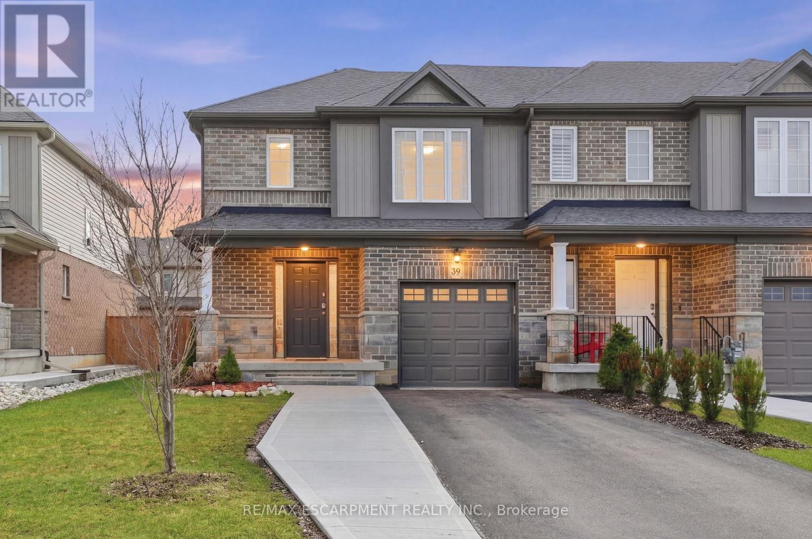 Townhouse at 39 BUTLER COVE ROAD, Stratford