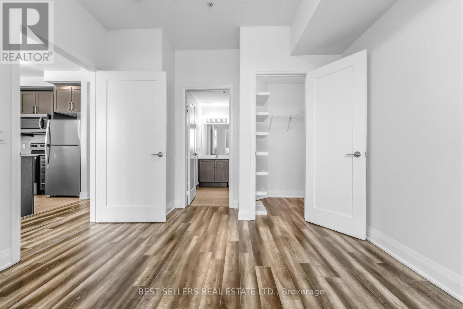 Apartment at 220 - 16 CONCORD PLACE, Grimsby