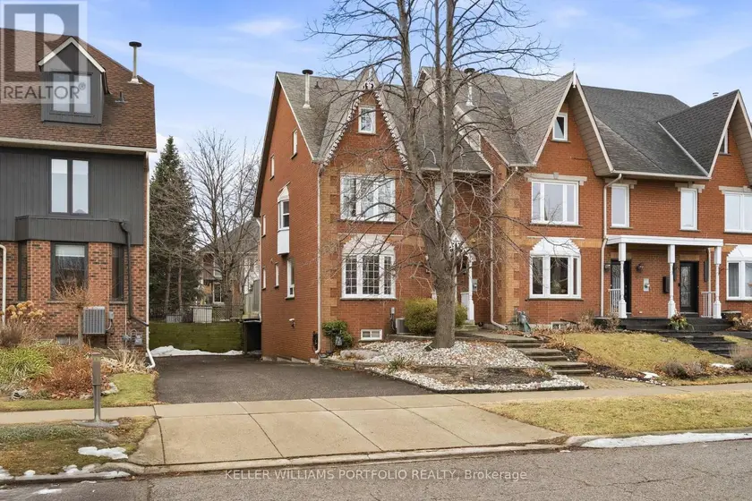 Townhouse at 50 EDGEWATER DRIVE, Hamilton