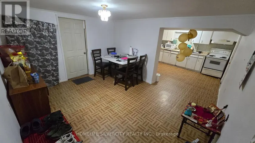 Detached at 1774 TRAFALGAR STREET, London East (East L)