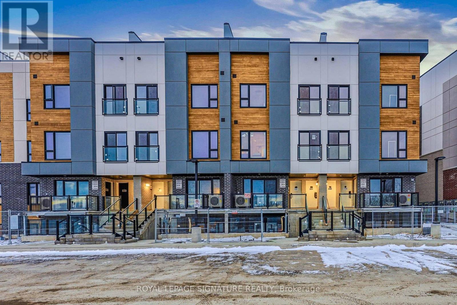 Townhouse at 309A - 16 MELBOURNE AVENUE, St. Catharines (E. Chester)