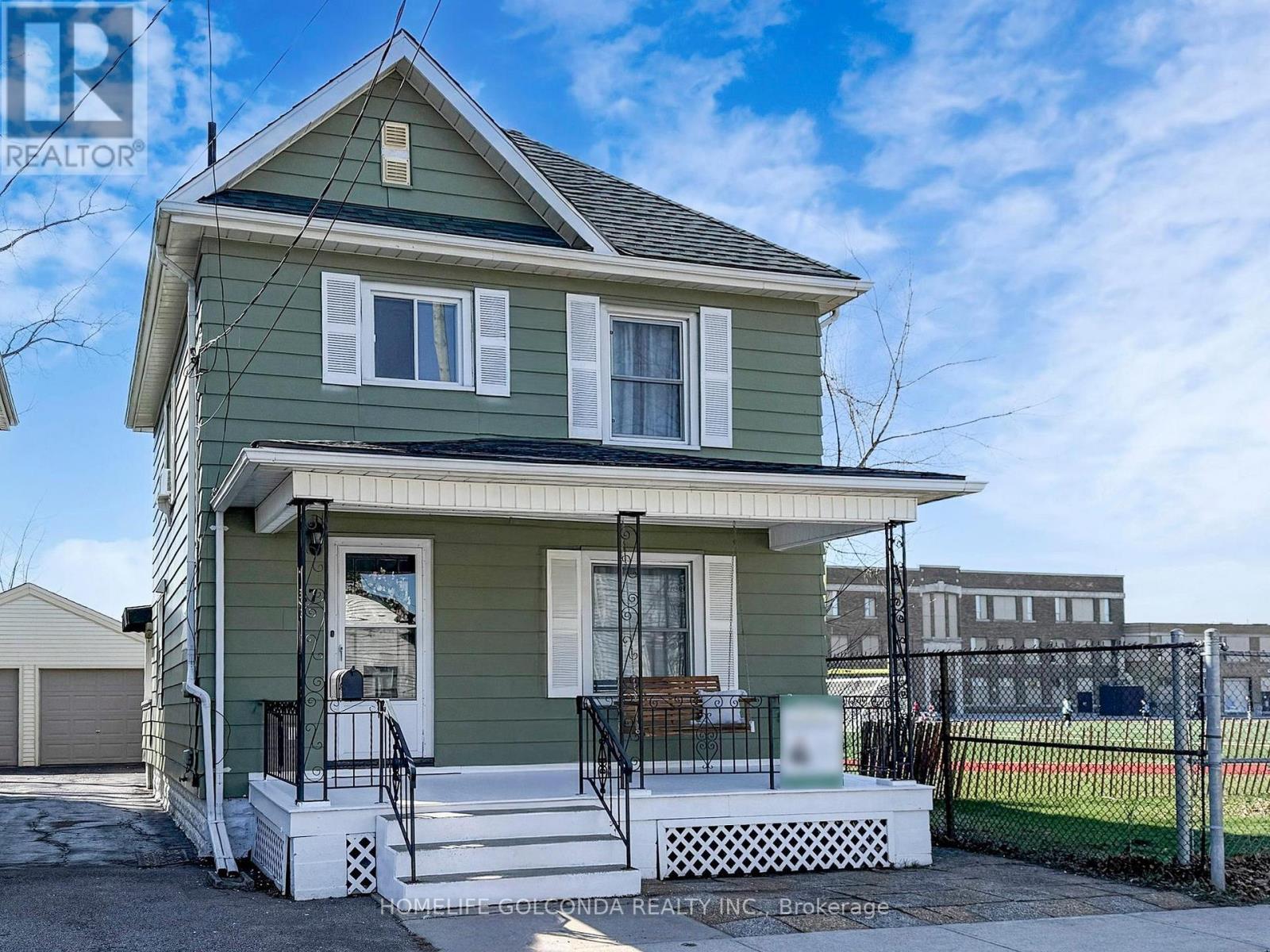Detached at 27 WOODLAND AVENUE, St. Catharines (Downtown)