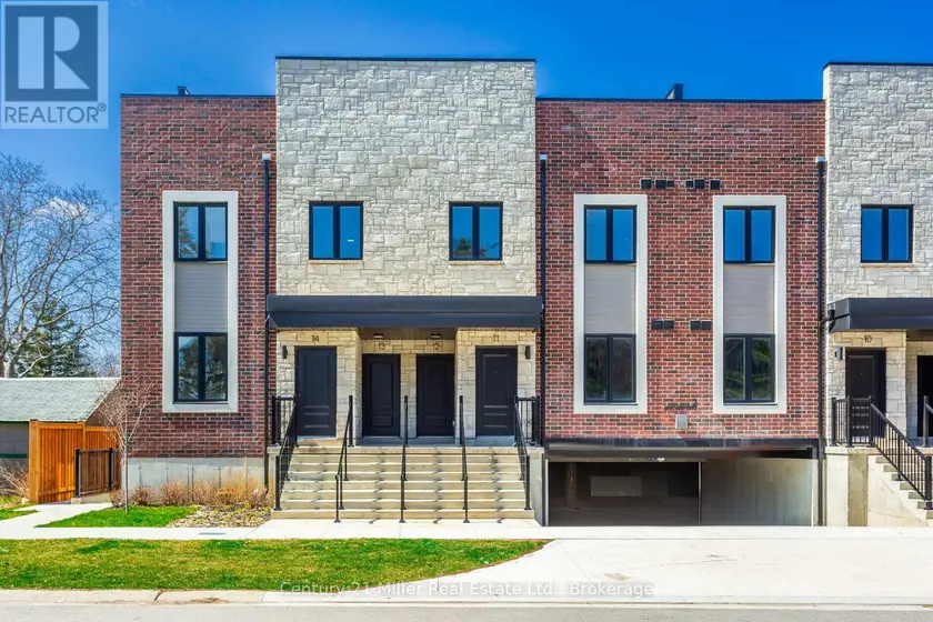 Townhouse at 12 - 2 SLESSOR BOULEVARD, Grimsby (Grimsby West)