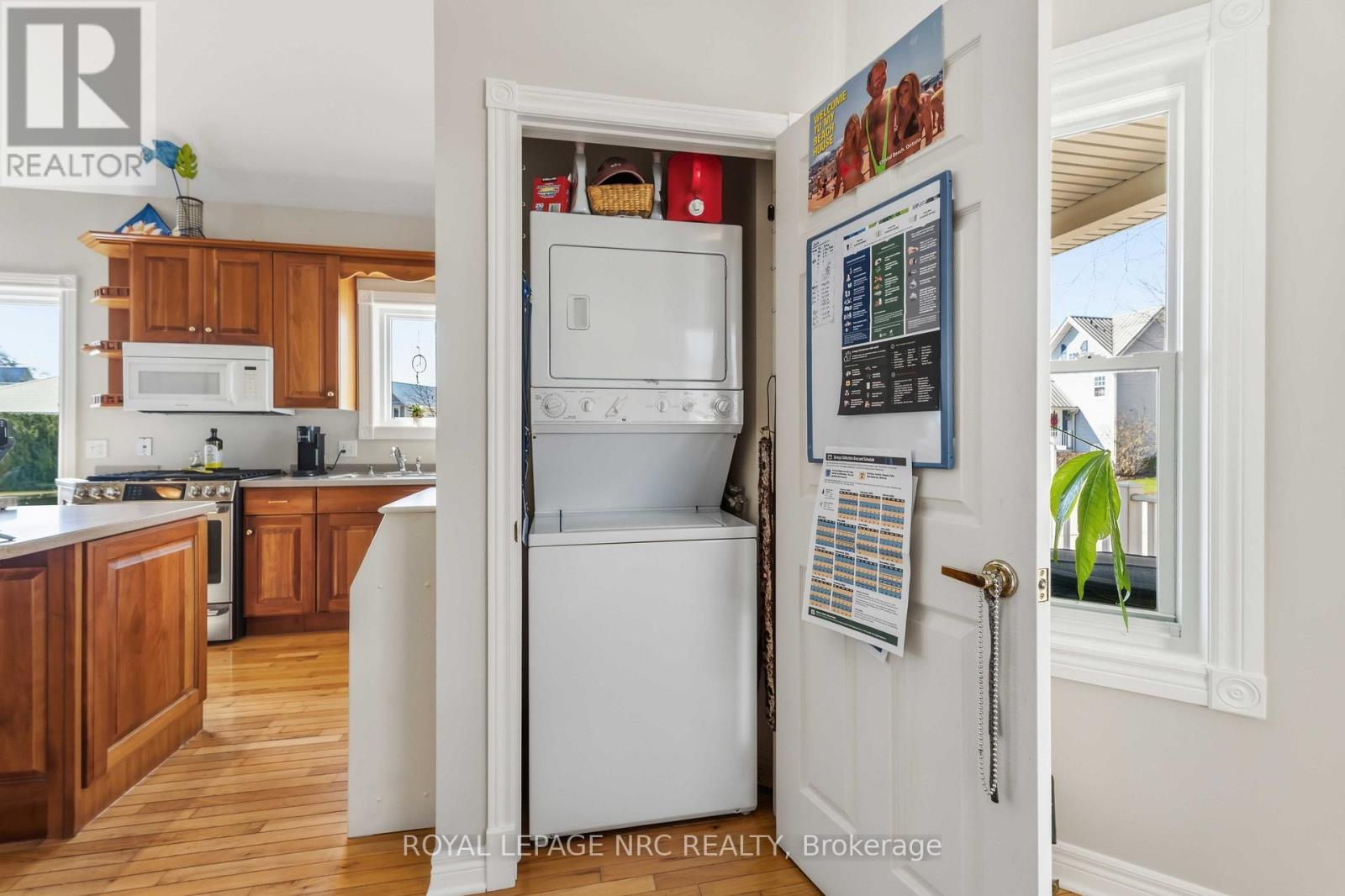 Detached at 40 NEWPORT BEACH BOULEVARD, Fort Erie
