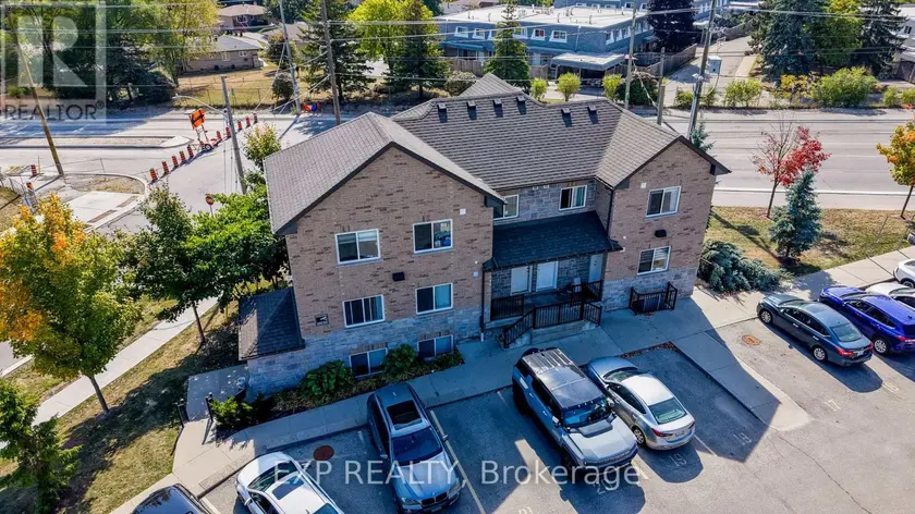 Townhouse at 6A - 185 WINDALE CRESCENT, Kitchener