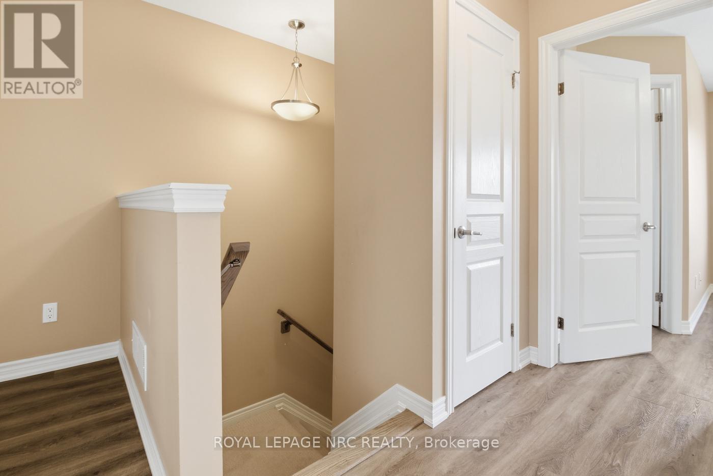 Townhouse at 323 SILVERWOOD AVENUE, Welland