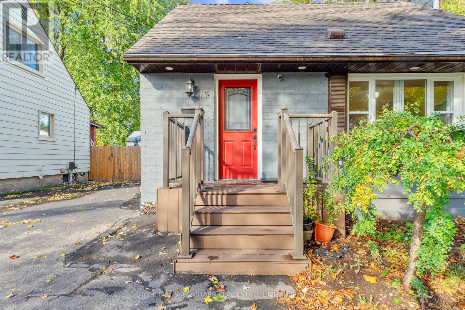 Detached at 13 LEWIS STREET, Hamilton (McQuesten)
