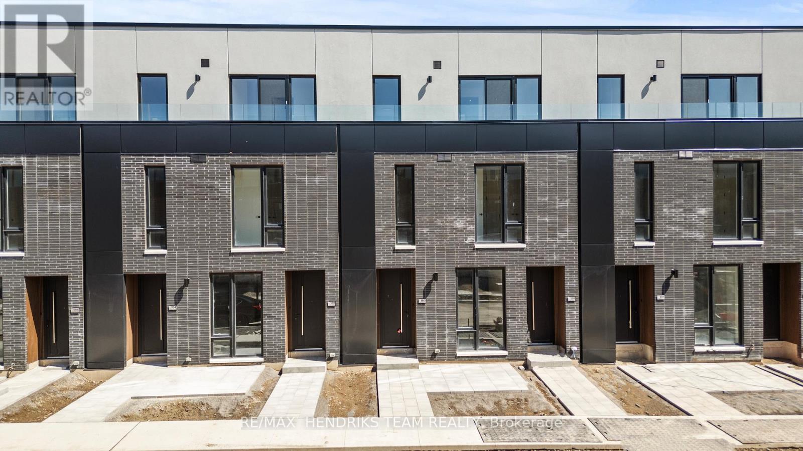 Townhouse at 160 EVERETT COMMON, St. Catharines (Oakdale)