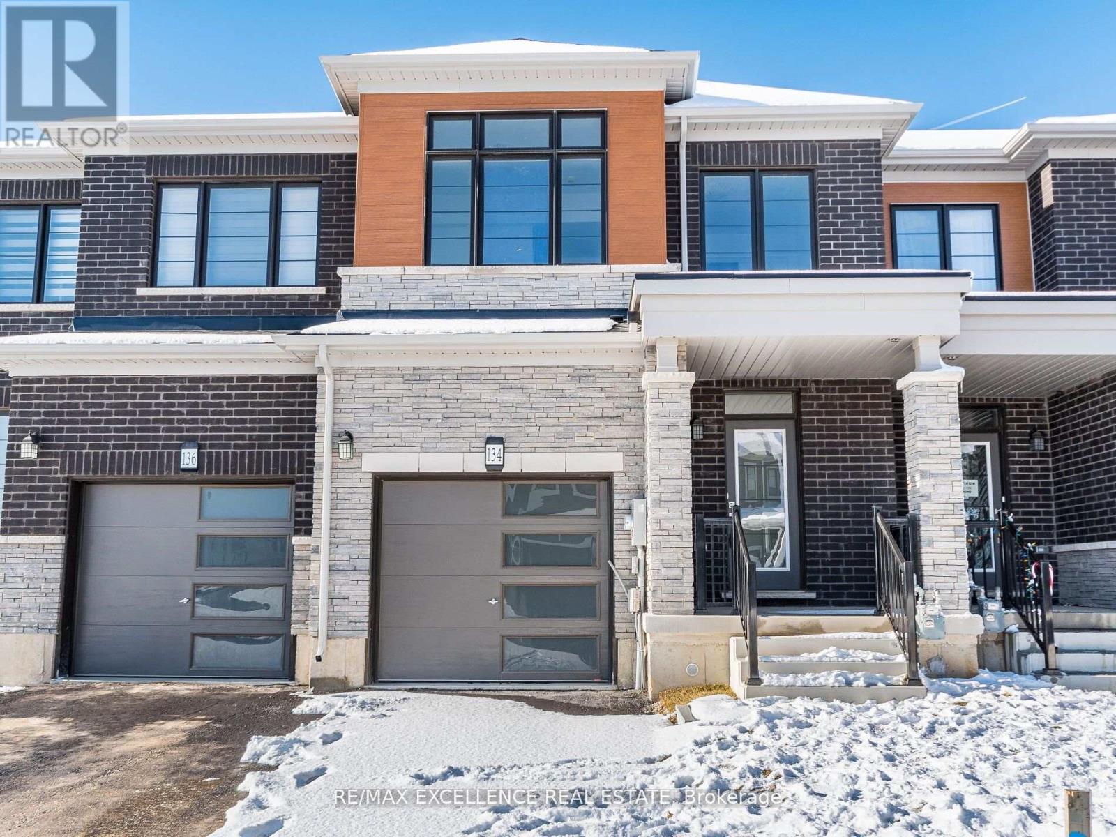 Townhouse at 134 GRANVILLE CRESCENT, Haldimand