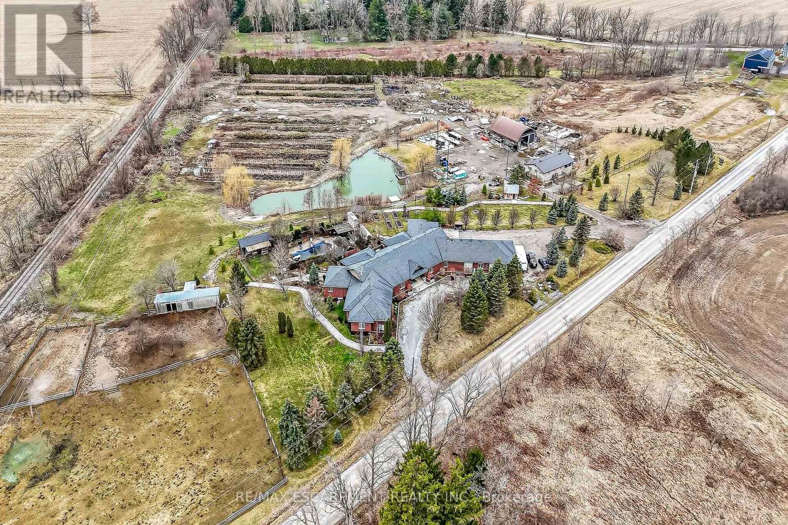 Detached at 393 OLD ONONDAGA ROAD E, Brant (Brantford Twp)