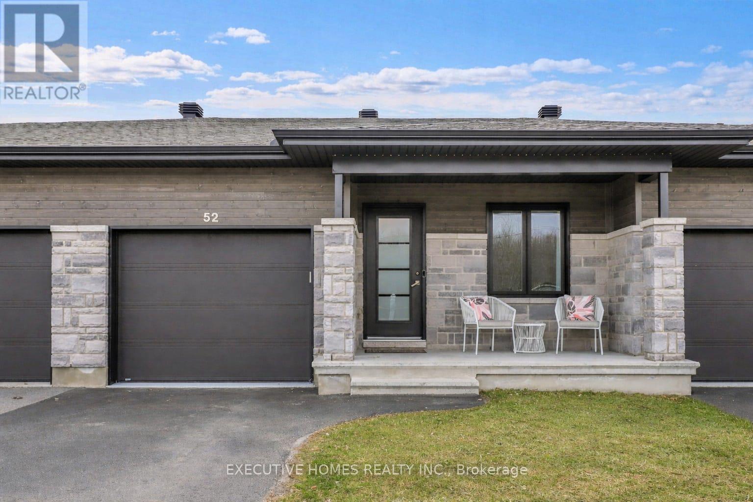 Townhouse at 52 DES BENEVOLES STREET, The Nation