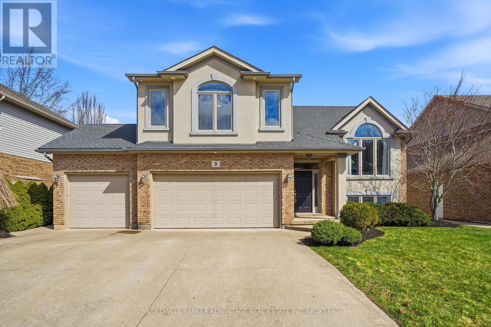 Detached at 9 BACON LANE, Pelham (Fonthill)
