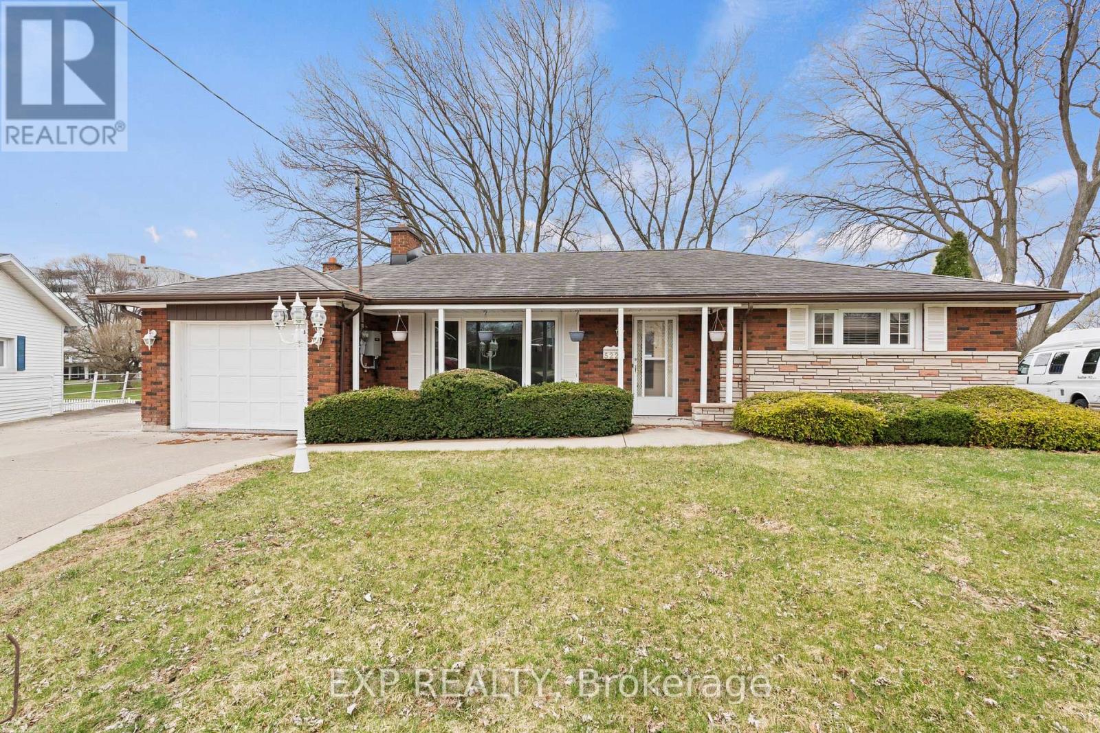 Detached at 5224 Timothy Cres,