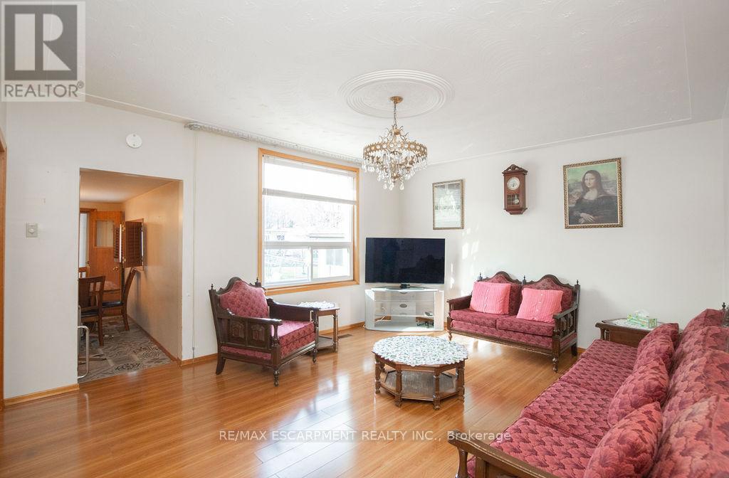 Detached at 91 PEARL STREET N, Hamilton