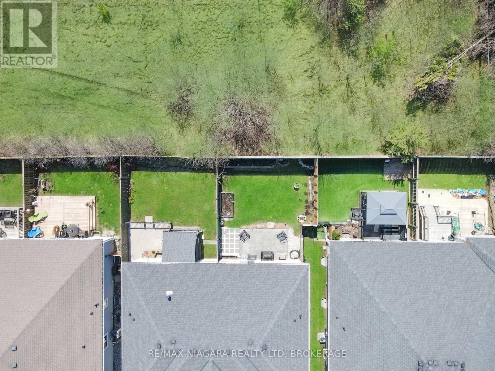 Semi-Detached/Link at 1041 MEADOWOOD STREET, Fort Erie