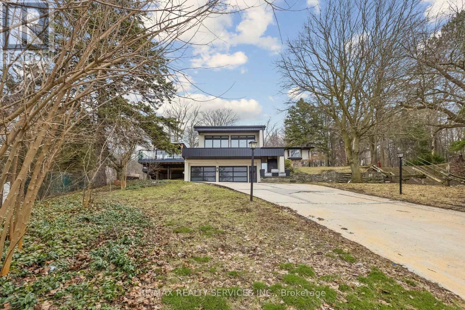 Detached at 3 CHICOPEE TERRACE, Kitchener