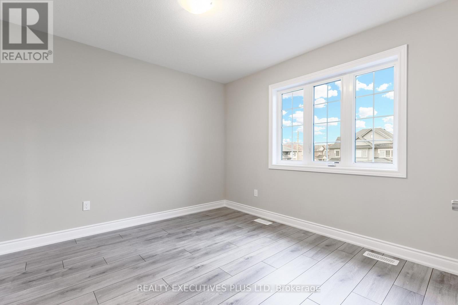 Detached at 15 VENTURE WAY, Thorold