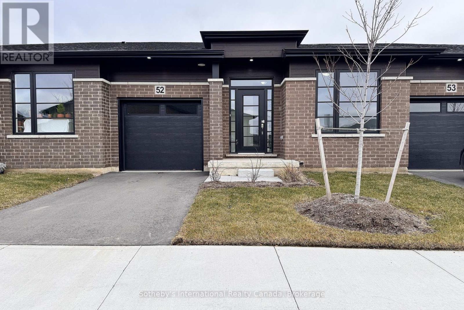 Townhouse at 52 - 550 GREY STREET, Brantford