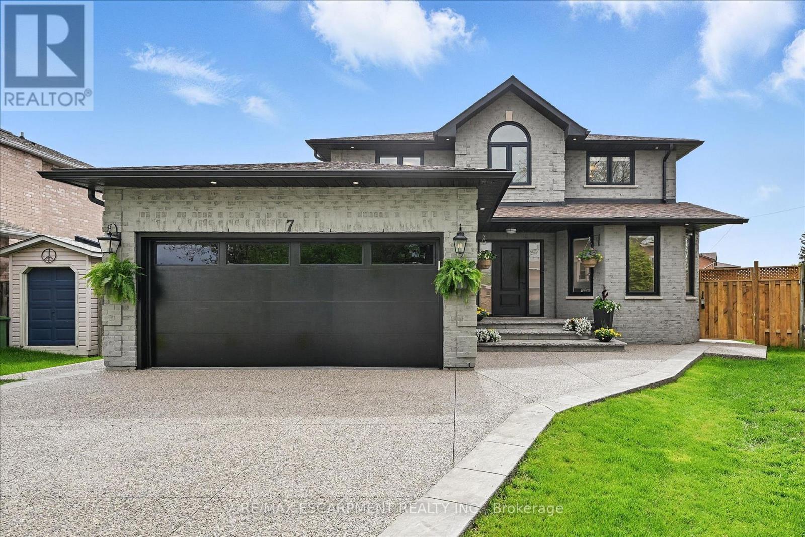 Detached at 7 GRANDVIEW AVENUE, Hamilton (Lakeshore)