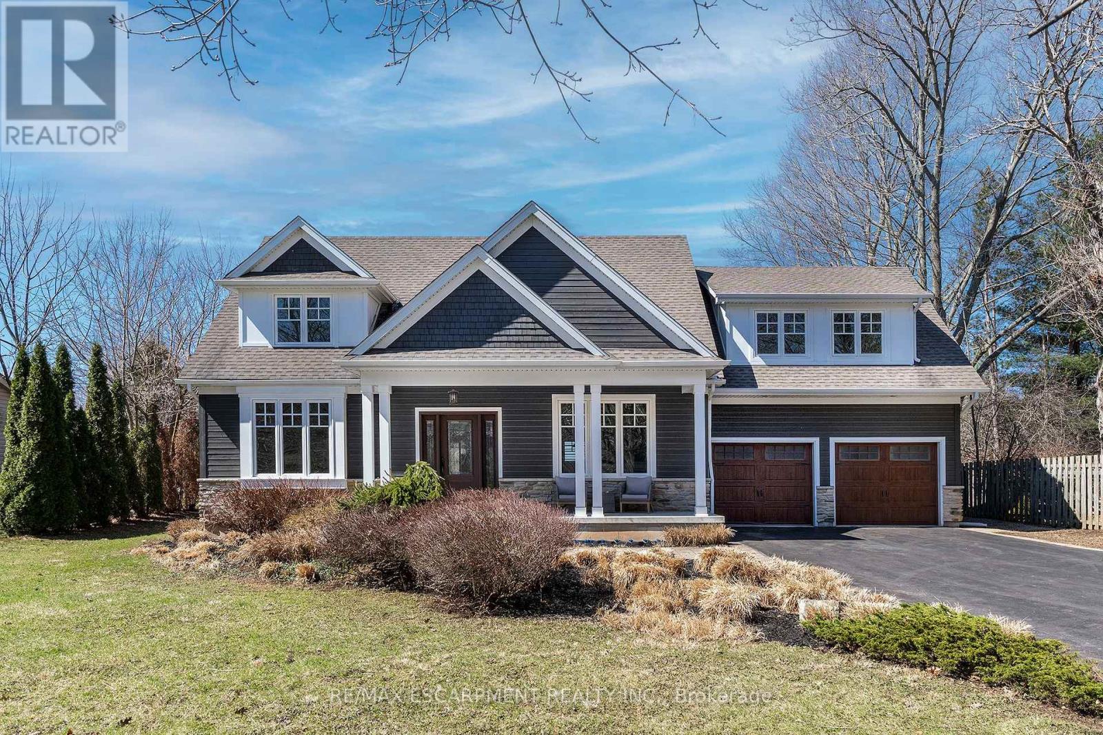 Detached at 400 HAMILTON DRIVE, Hamilton (Ancaster)