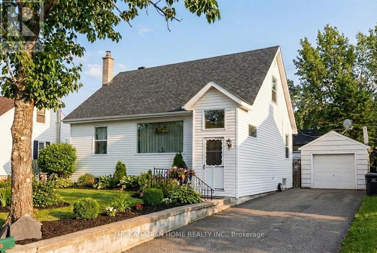 Detached at 24 NEEBIG AVENUE, Manitouwadge