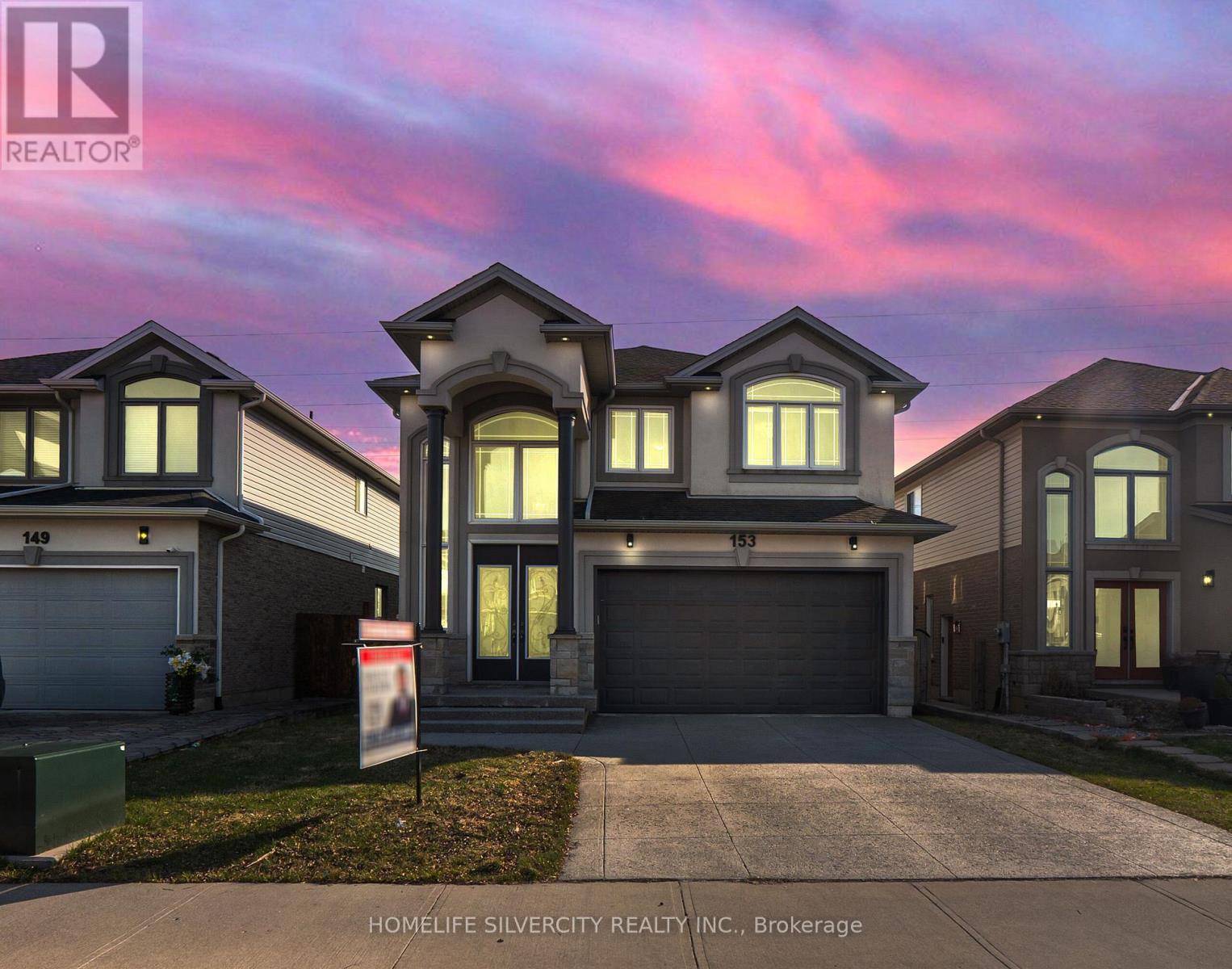 Detached at 153 MEDICI LANE, Hamilton (Carpenter)