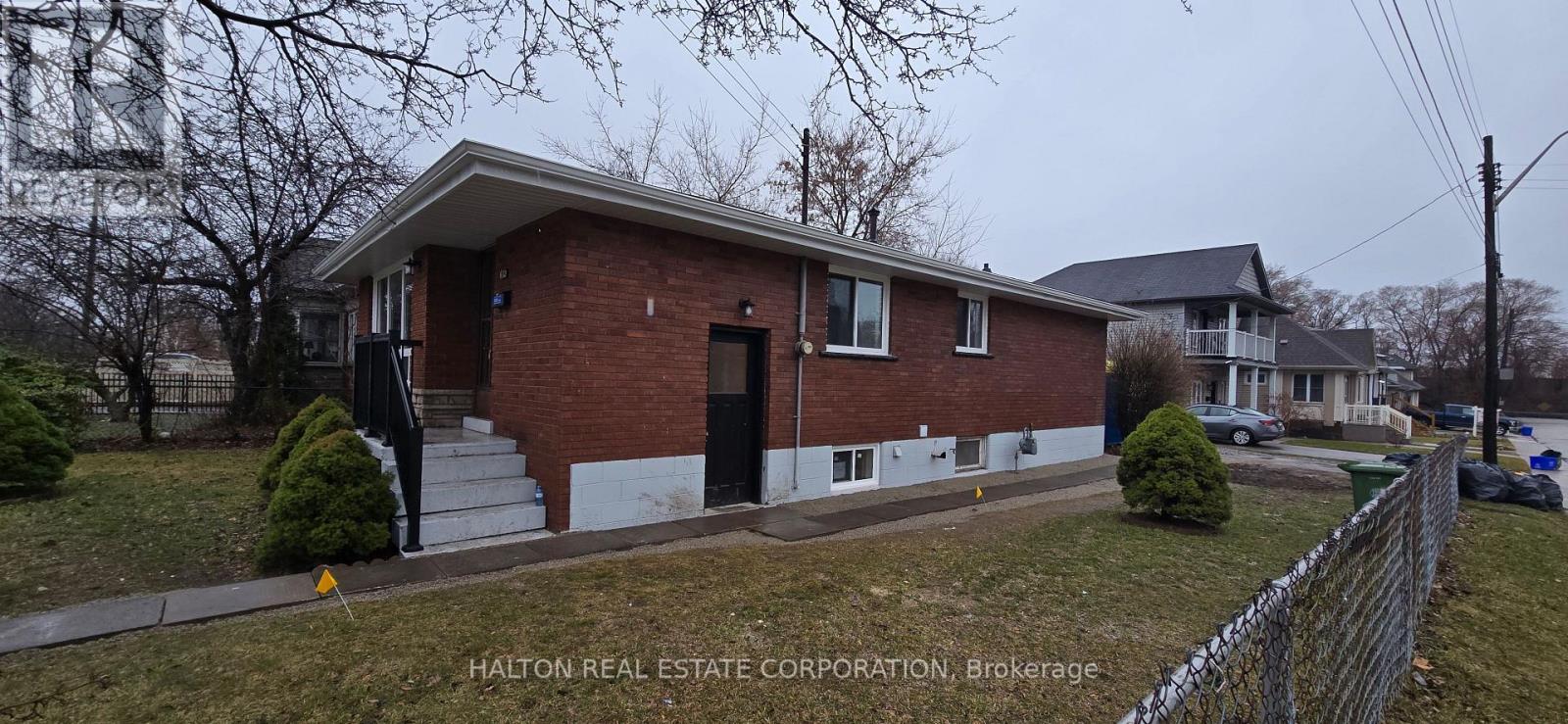Detached at 632 BEACH BOULEVARD, Hamilton (Hamilton Beach)