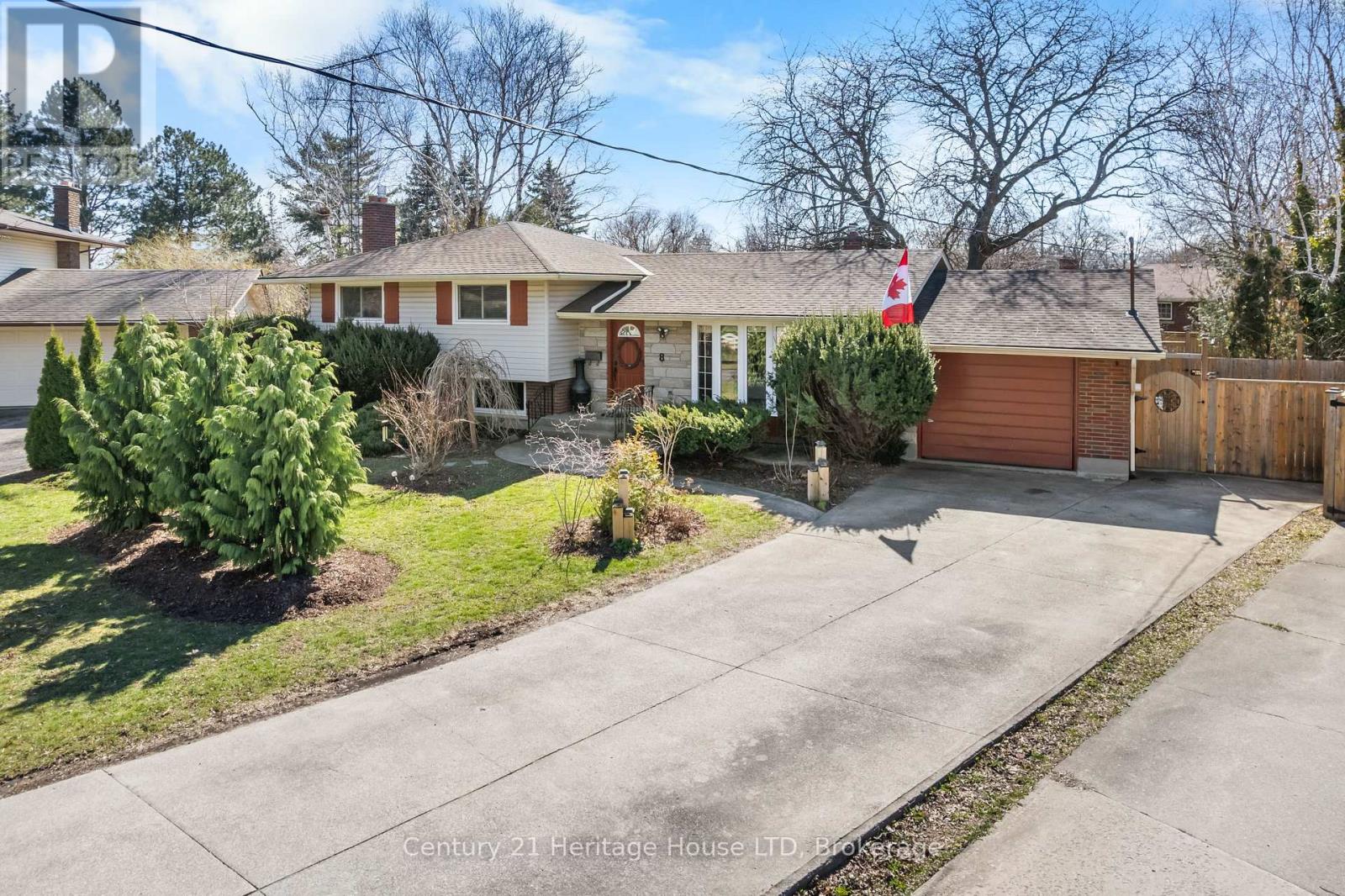 Detached at 8 SATURN COURT, St. Catharines (Bunting/Linwell)