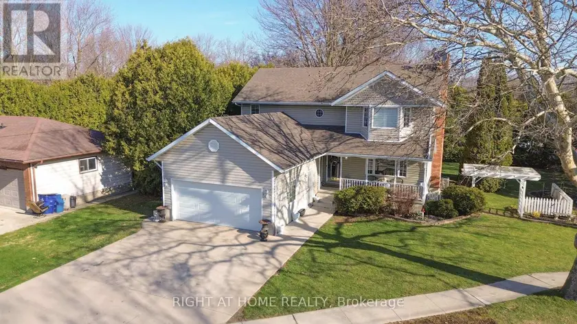 Detached at 518 CAMDEN STREET, Chatham-Kent