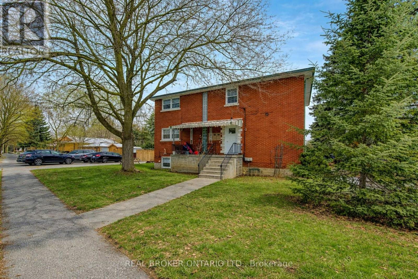 Multiplex at 109 ETON DRIVE, Kitchener