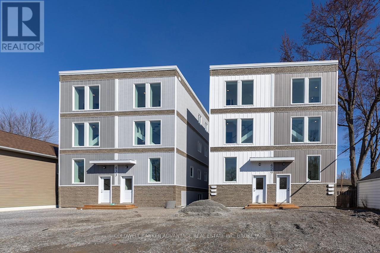 Multiplex at 1 - 429 SUGARLOAF STREET, Port Colborne (Sugarloaf)