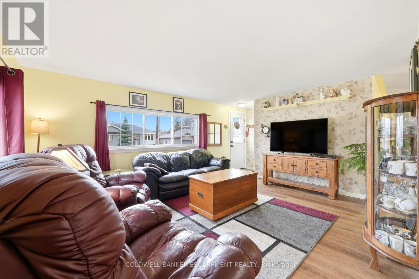 Detached at 273 ELGIN STREET S, West Grey