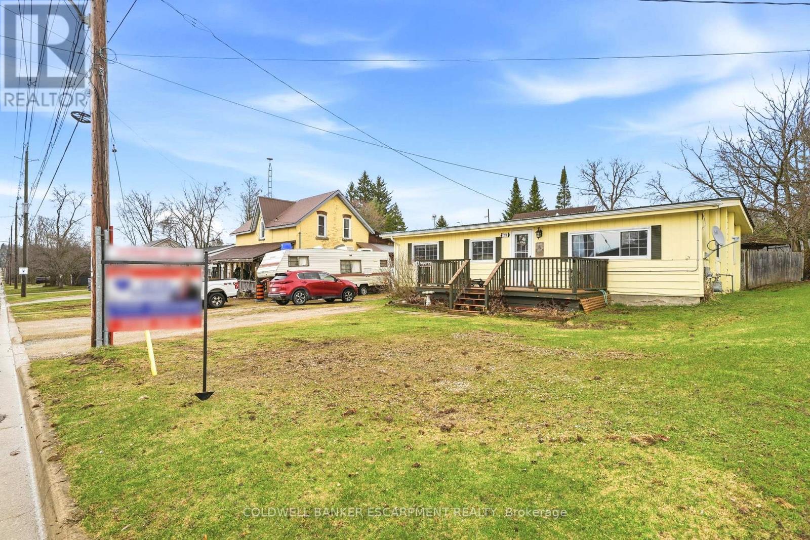Detached at 273 ELGIN STREET S, West Grey