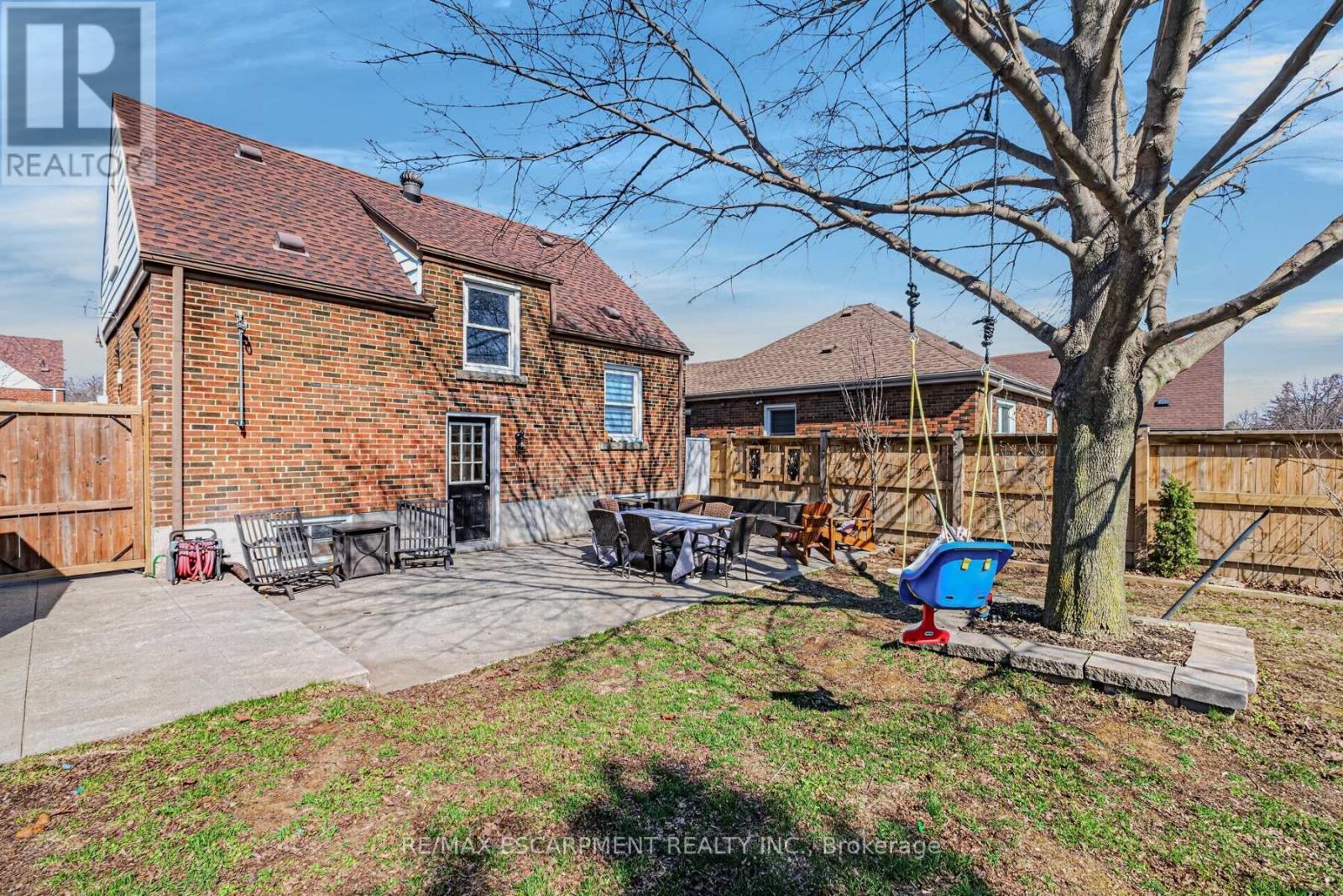 Detached at 43 WOODBRIDGE ROAD, Hamilton